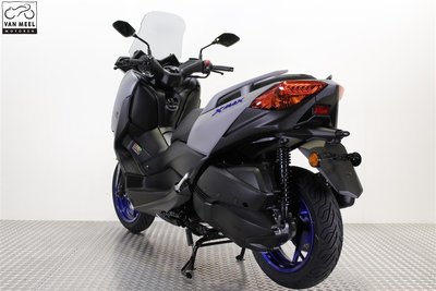 YAMAHA XMAX 300 Sonic Grey