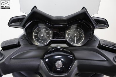 YAMAHA XMAX 300 Sonic Grey