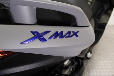 YAMAHA XMAX 300 Sonic Grey