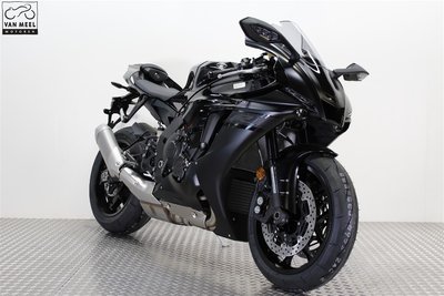 YAMAHA YZF-R1 Midnight Black