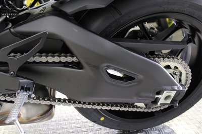 YAMAHA YZF-R1 Midnight Black