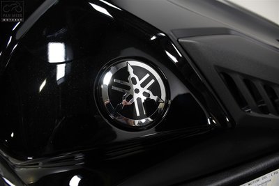 YAMAHA YZF-R1 Midnight Black