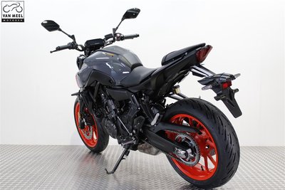 YAMAHA MT-07 Storm Fluo