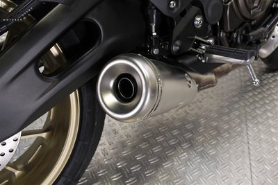 YAMAHA XSR700 Dynamic White