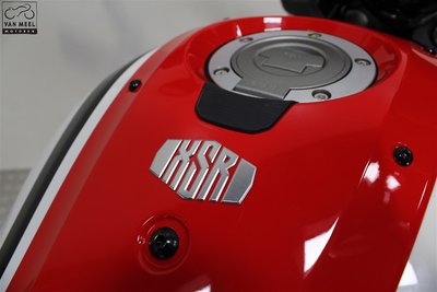 YAMAHA XSR700 Dynamic White