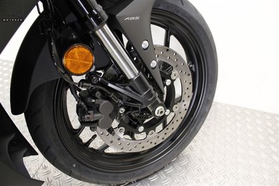 YAMAHA YZF-R3 Midnight Black
