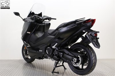 YAMAHA TMAX 560 Sword Grey huurmotor