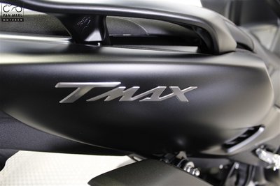 YAMAHA TMAX 560 Sword Grey huurmotor