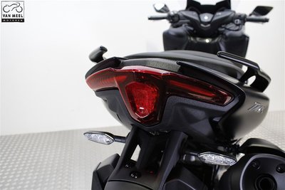 YAMAHA TMAX 560 Sword Grey huurmotor