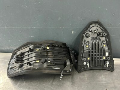 Zadel set Yamaha Tenere 700 origineel