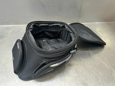 Yamaha SW-Motech Tanktas Roadster met ring