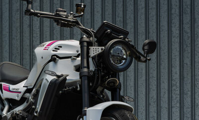 YAMAHA XSR900 (2027)