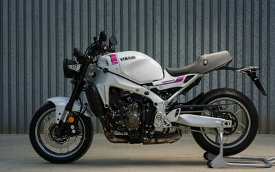 YAMAHA XSR900 (2027)