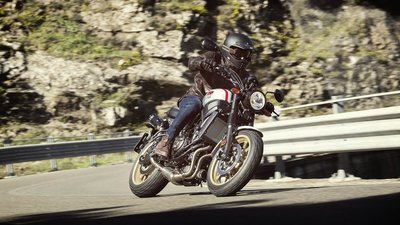 YAMAHA XSR700 X TRIBUTE